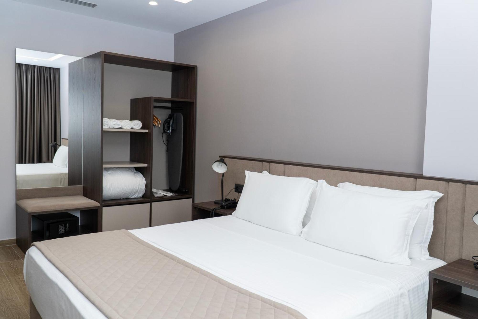 Joelle Premium Hotel Saranda Extérieur photo