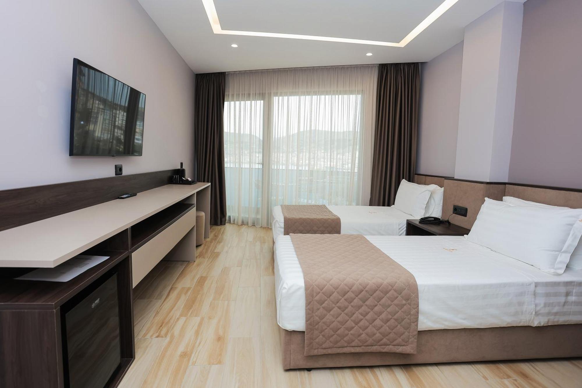 Joelle Premium Hotel Saranda Extérieur photo